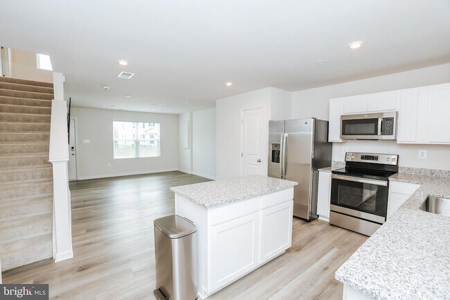 Building Photo - 118 Charlotte St