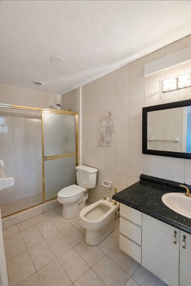 Building Photo - 3216 SW 23rd Terrace