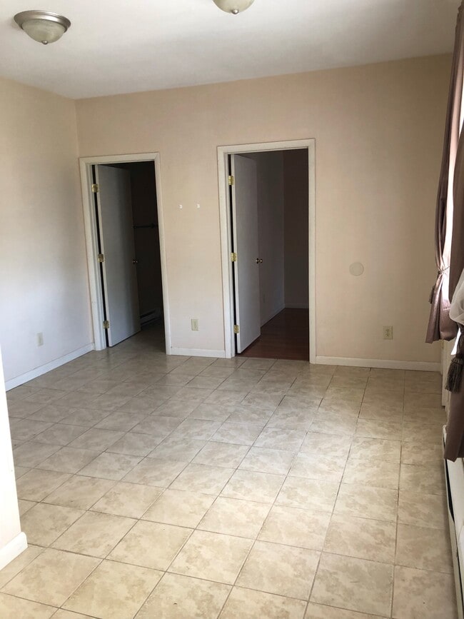 Building Photo - 15 LLC-65 Sailly Avenue