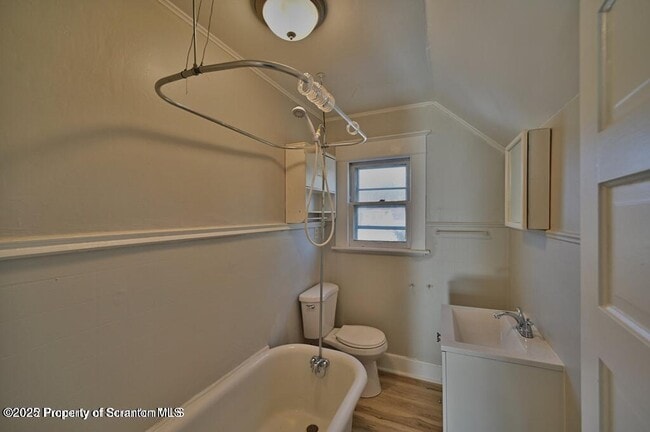 Building Photo - 2211 Brown Ave
