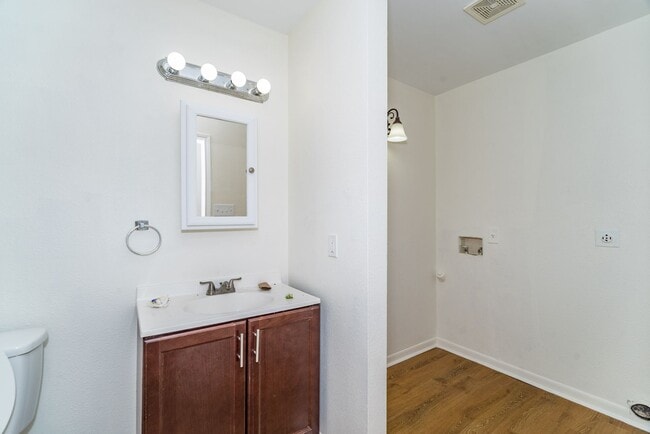 Building Photo - 3-Bedroom Duplex