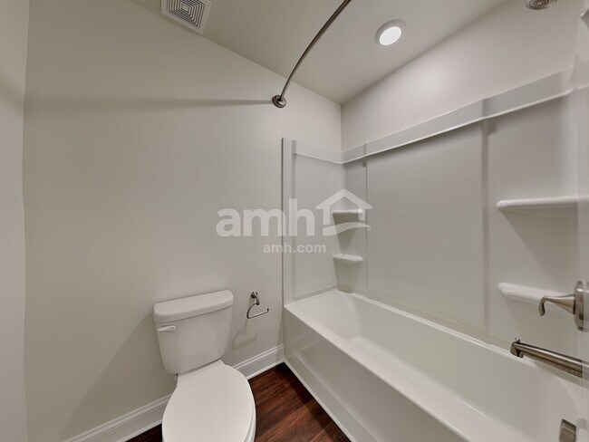 Building Photo - 606 Rivermist Dr