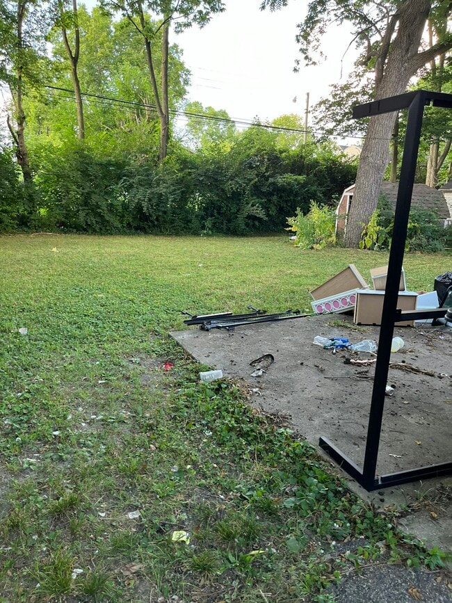 Building Photo - 4649 Forsythe Ave