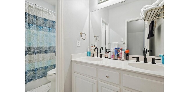 Building Photo - 7918 Ruskin Cir