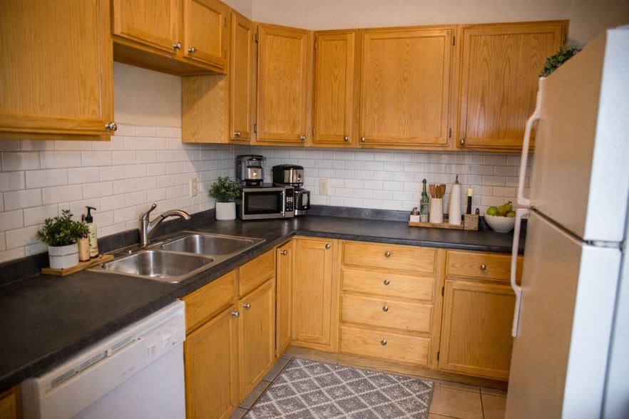 Building Photo - 417 11th Ave SE