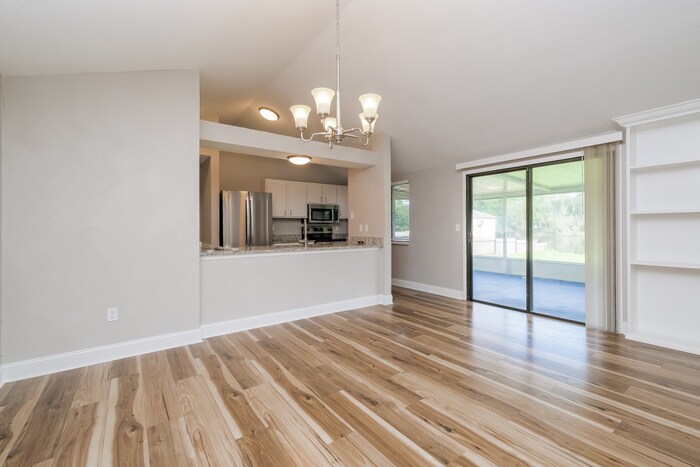 Building Photo - 5811 Silvermoon Ave