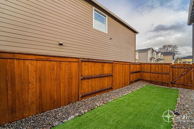 Building Photo - 2018 S Taverner Dr