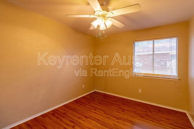 Building Photo - 2557 Vernell Way
