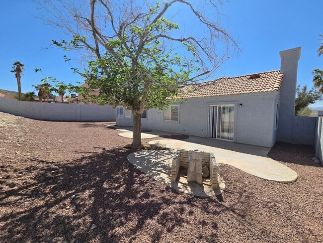 Building Photo - 2252 Welsey Manor Dr