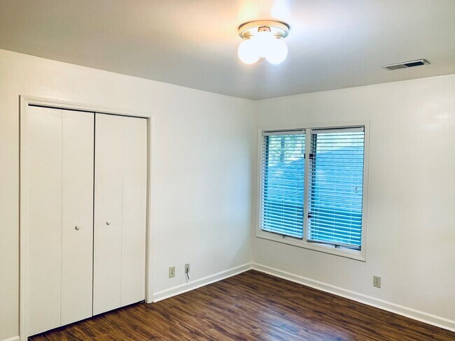 Building Photo - 1243 Cherokee Road- Carriage House (Highla...