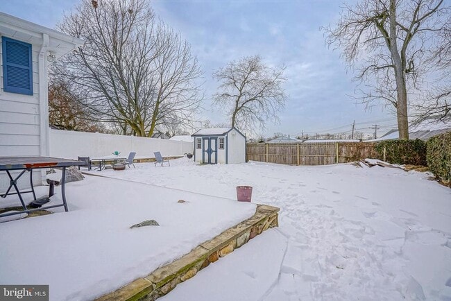 Building Photo - 20 Landing Rd