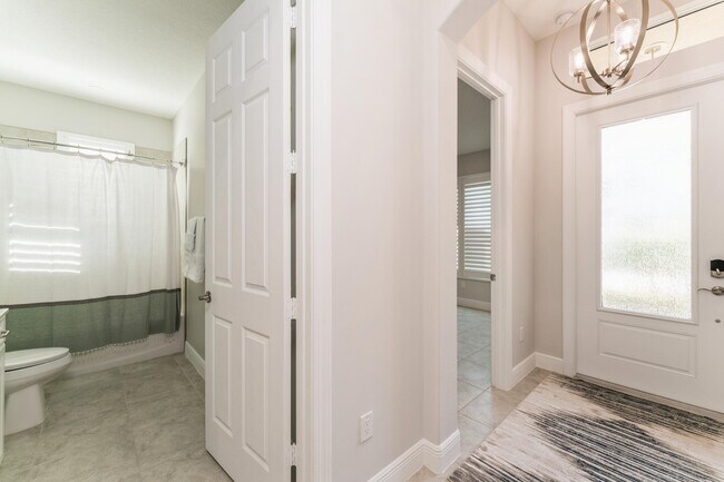 Building Photo - 6100 Bella Rosa Ln
