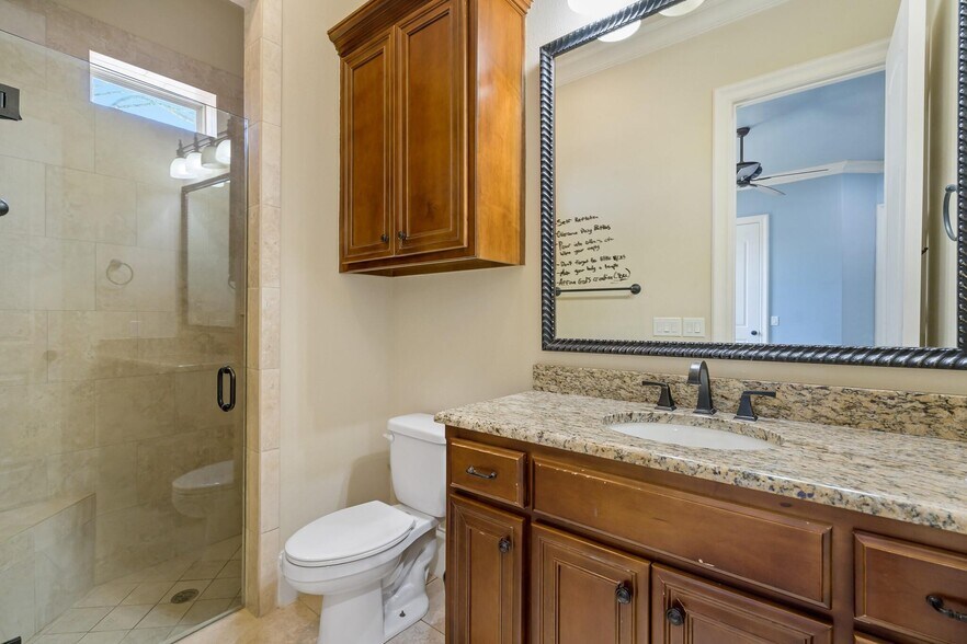 Building Photo - 931 Woodview Dr