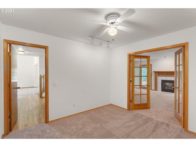 Building Photo - 4 Bedroom Bethany Home on a Large Corner L...