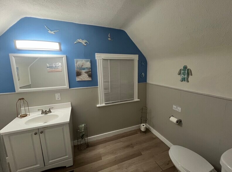 Building Photo - 422 Seward St