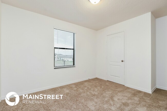 Building Photo - 2443 Caspian Dr