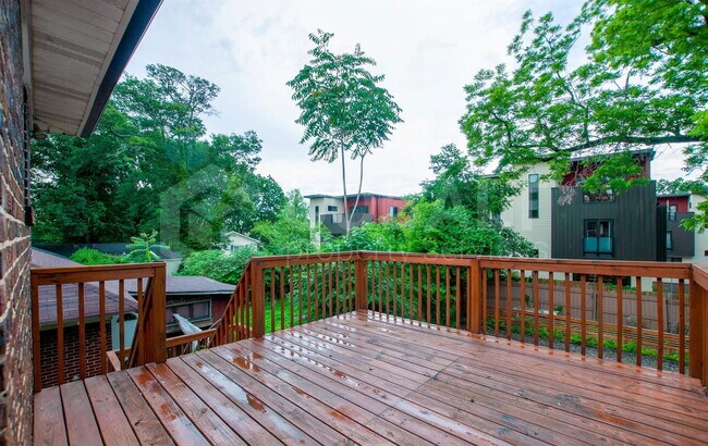 Building Photo - 499 Winton Terrace NE