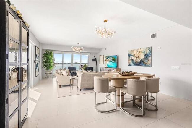 Building Photo - 1020 Sunset Point Rd