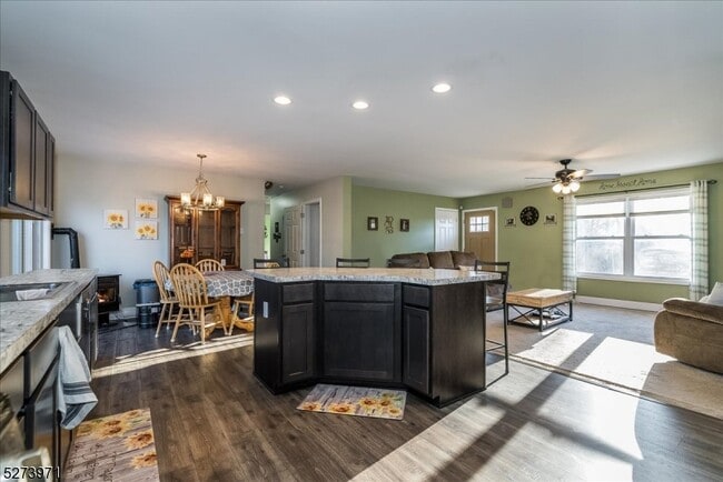 Building Photo - 153 Stag Hill Rd