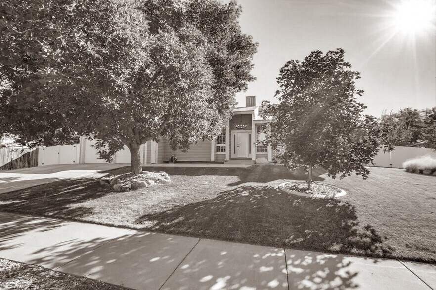 Building Photo - 700 Wasatch Blvd