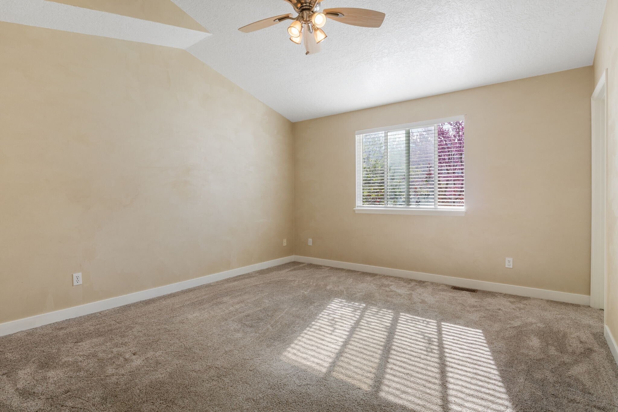 Building Photo - 318 Spyglass Dr