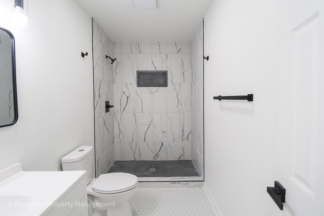 Building Photo - 4 Bed 2 Bath - Brand New Renovation in Skiatook