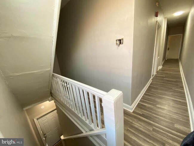 Building Photo - 2930 Frankford Ave