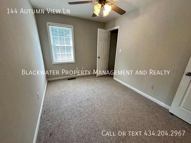 Building Photo - 144 Autumn View Ln