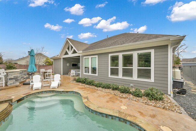 Building Photo - 2072 Laurie Darlin Dr