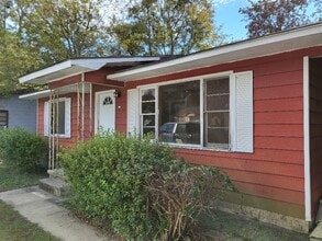 Building Photo - Coming Soon, still occupied.