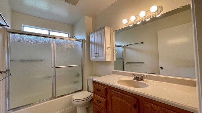 Building Photo - 822 Santa Maria Ave