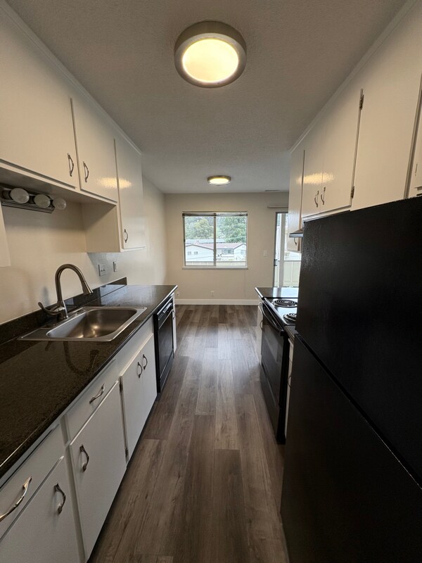 Building Photo - 16 S Knoll Rd