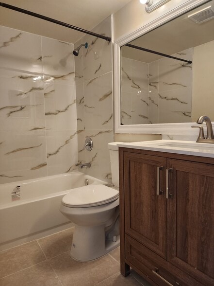 Building Photo - 2148 White Pine Cir