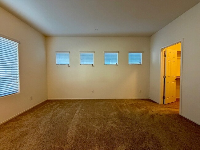 Building Photo - 3 BED 2.5 BATH 2 CAR GARAGE SINGLE FAMILY HOME W/ LOFT, BACKYARD & COMMUNITY POOL, SPA, PLAYGROUN...