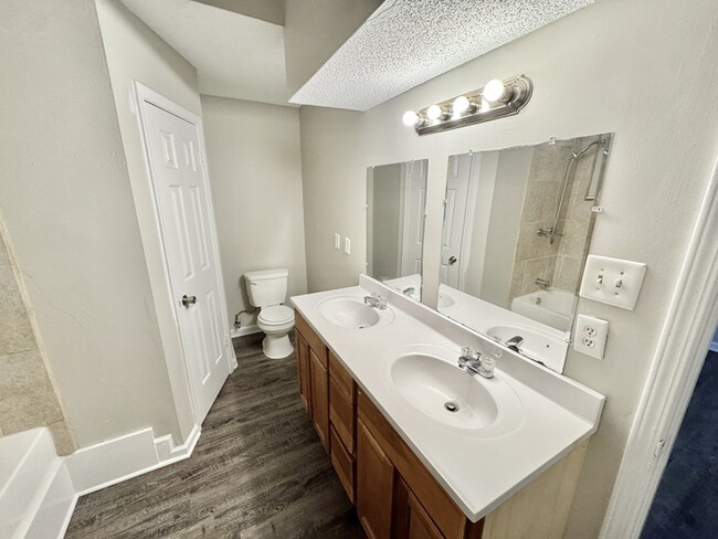 Building Photo - 4446 Broad Creek Cove