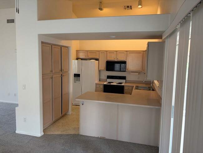 Building Photo - 55+ 2 Bed 2 bath home!