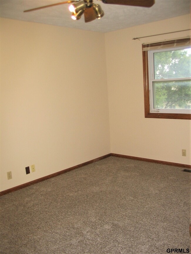 Building Photo - 303 Pierce St