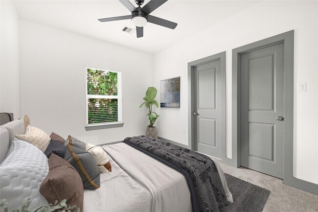 Building Photo - 4019 Stassen St