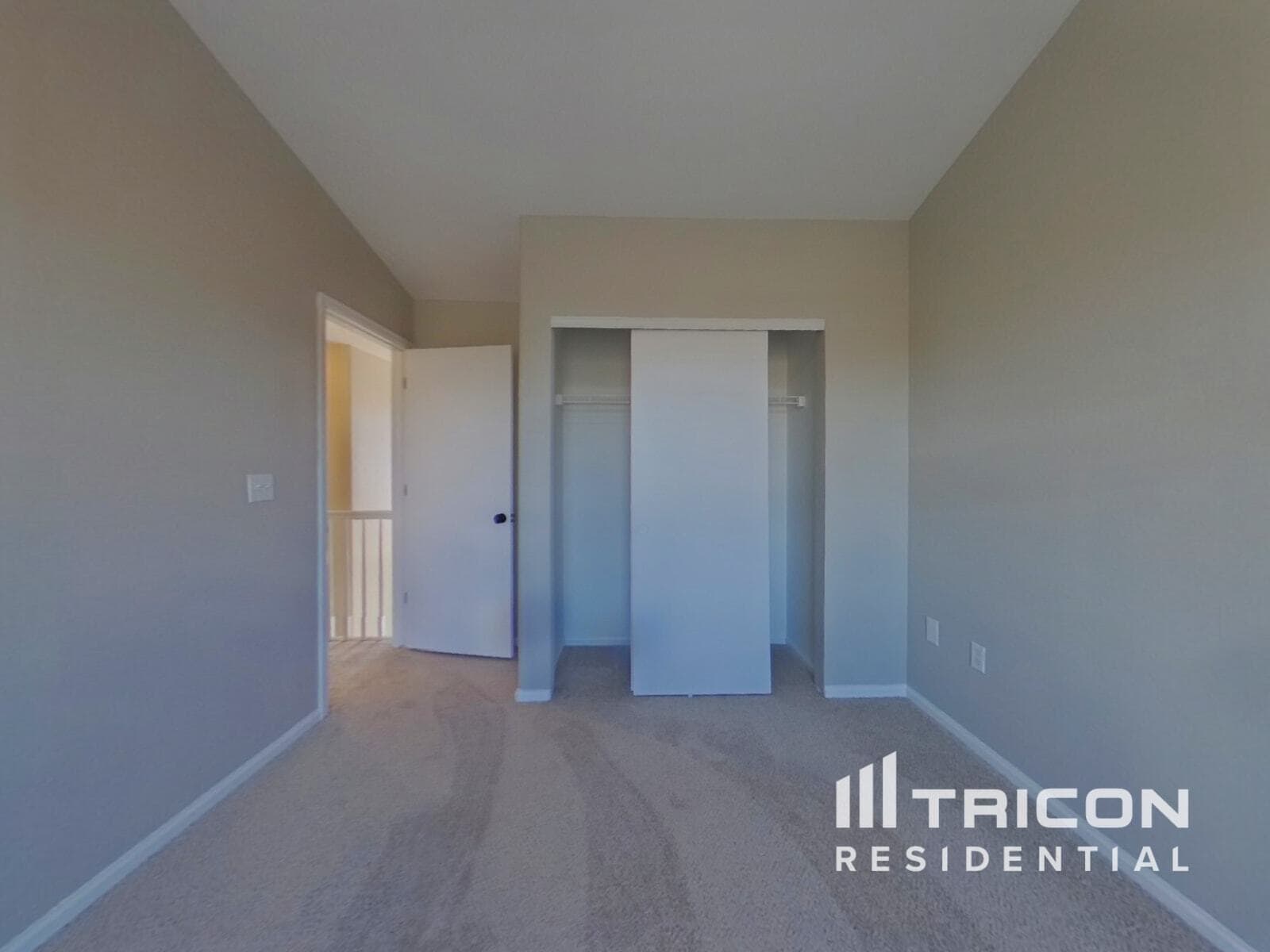 Building Photo - 6765 Lionshead Pkwy