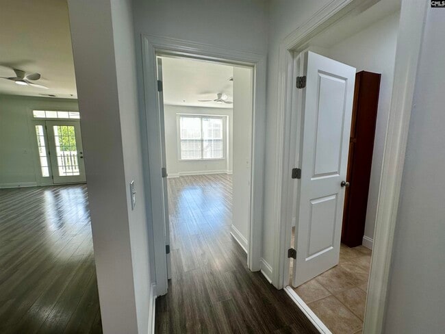 Building Photo - 149 Breezes Dr