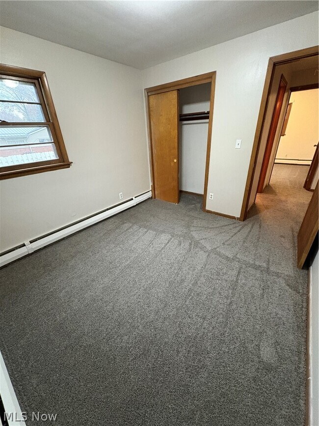 Building Photo - 3053 Hadley Ave