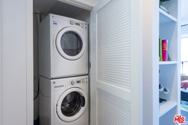 Building Photo - 2929 Pennsylvania Ave