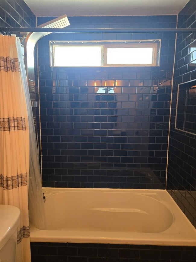 Building Photo - Coming Soon! ?Beautiful 4 bed, 2 bath Home, NO HOA! (Available 05/15/26)