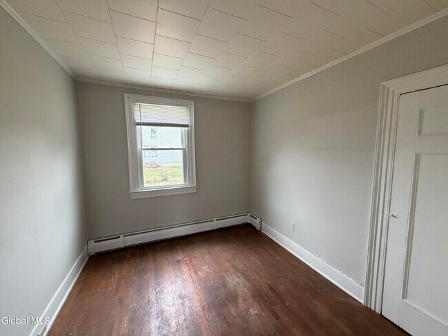 Building Photo - 102 Main Ave