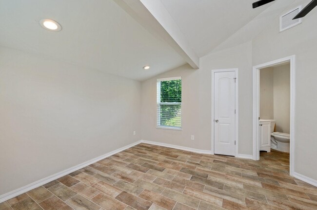 Building Photo - 502 3rd Ave