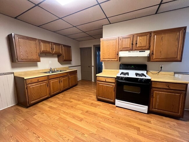 Building Photo - 343 W Penn St