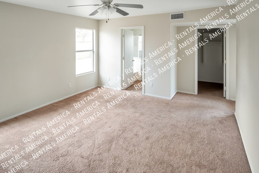 Building Photo - 1200 W Kingbird Dr