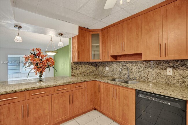 Building Photo - 3051 NW 46th Ave
