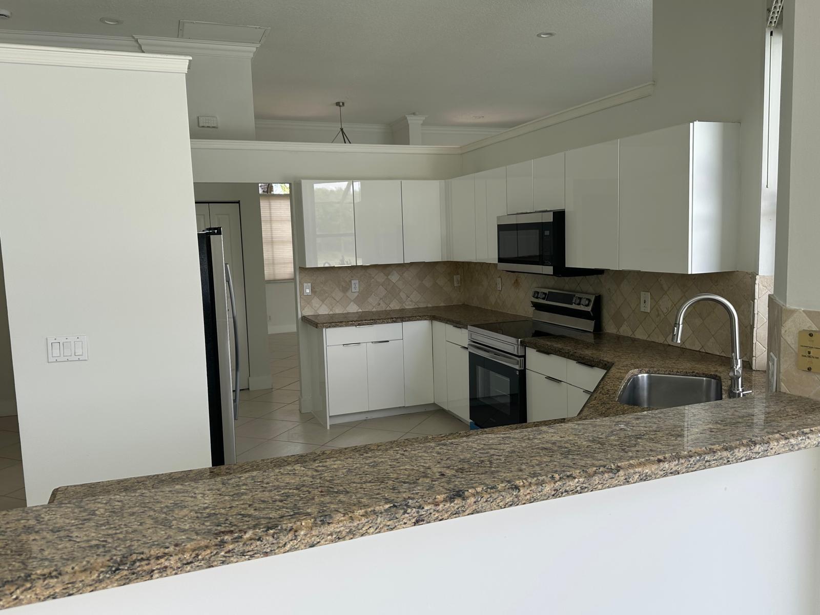Building Photo - 2903 Oakbrook Dr