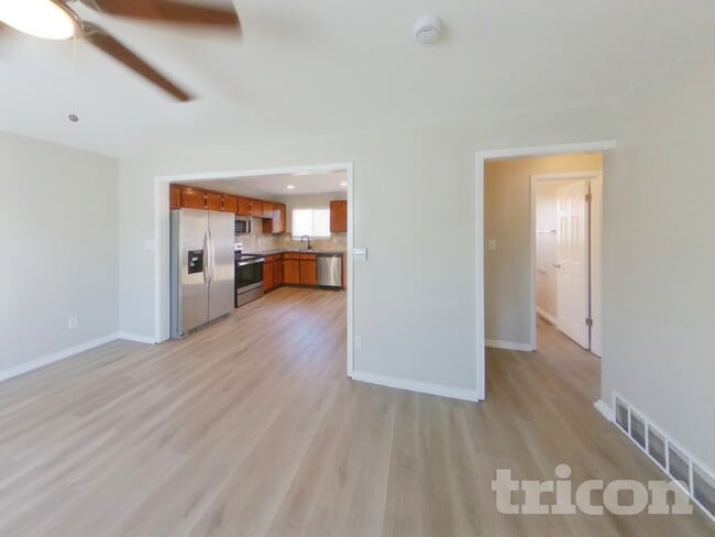 Building Photo - 1103 Livingston Ave